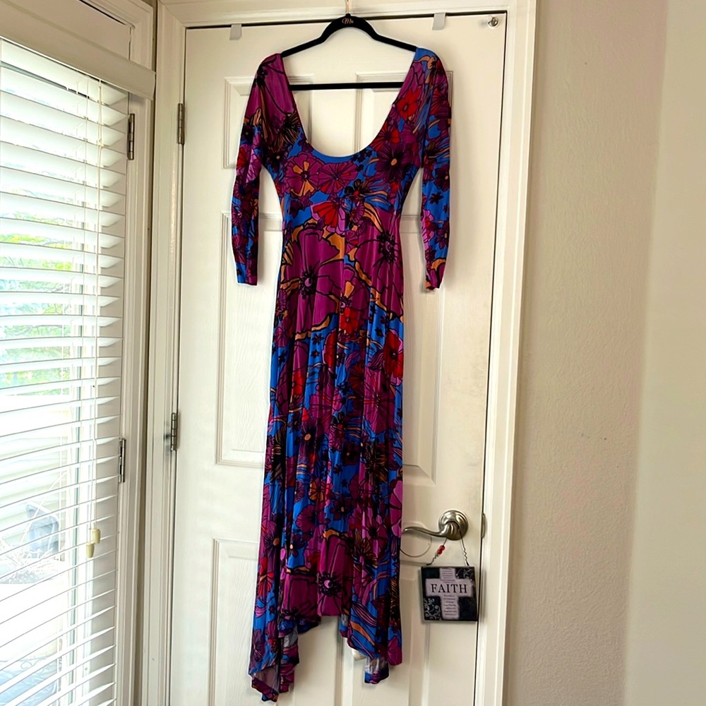 Free People romantic asymmetrical dress - like new - size small.